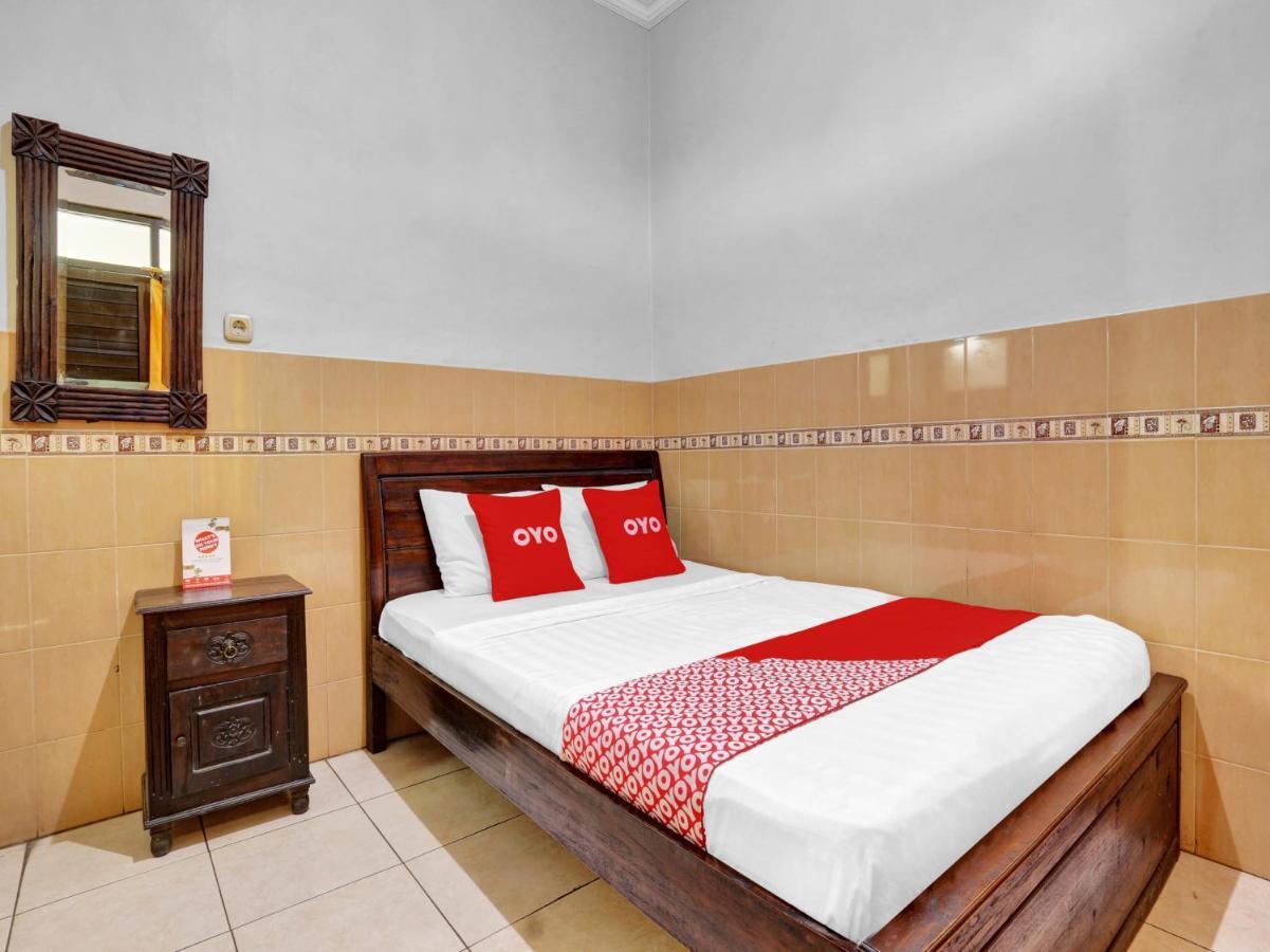 Oyo 90695 Srikandi Nologaten Hotel Yogyakarta Eksteriør billede