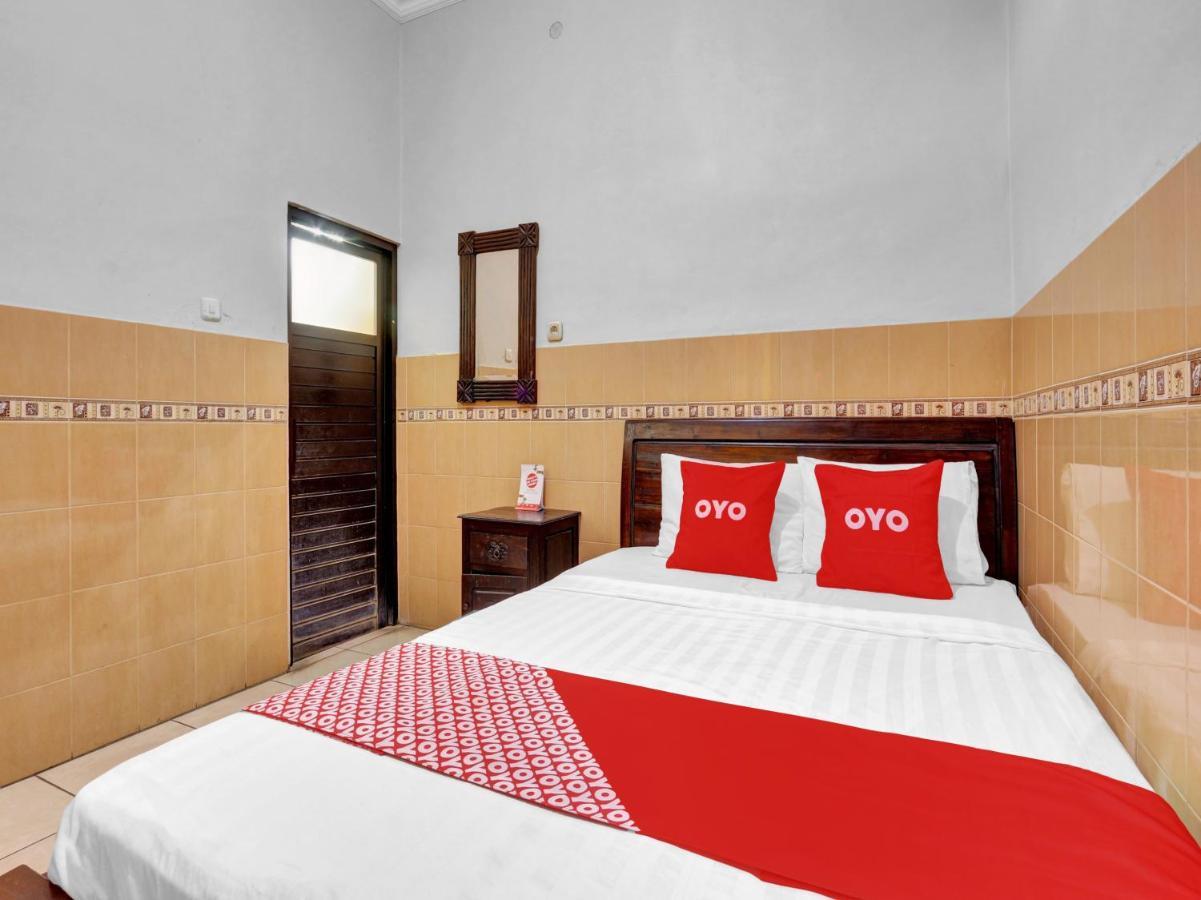 Oyo 90695 Srikandi Nologaten Hotel Yogyakarta Eksteriør billede