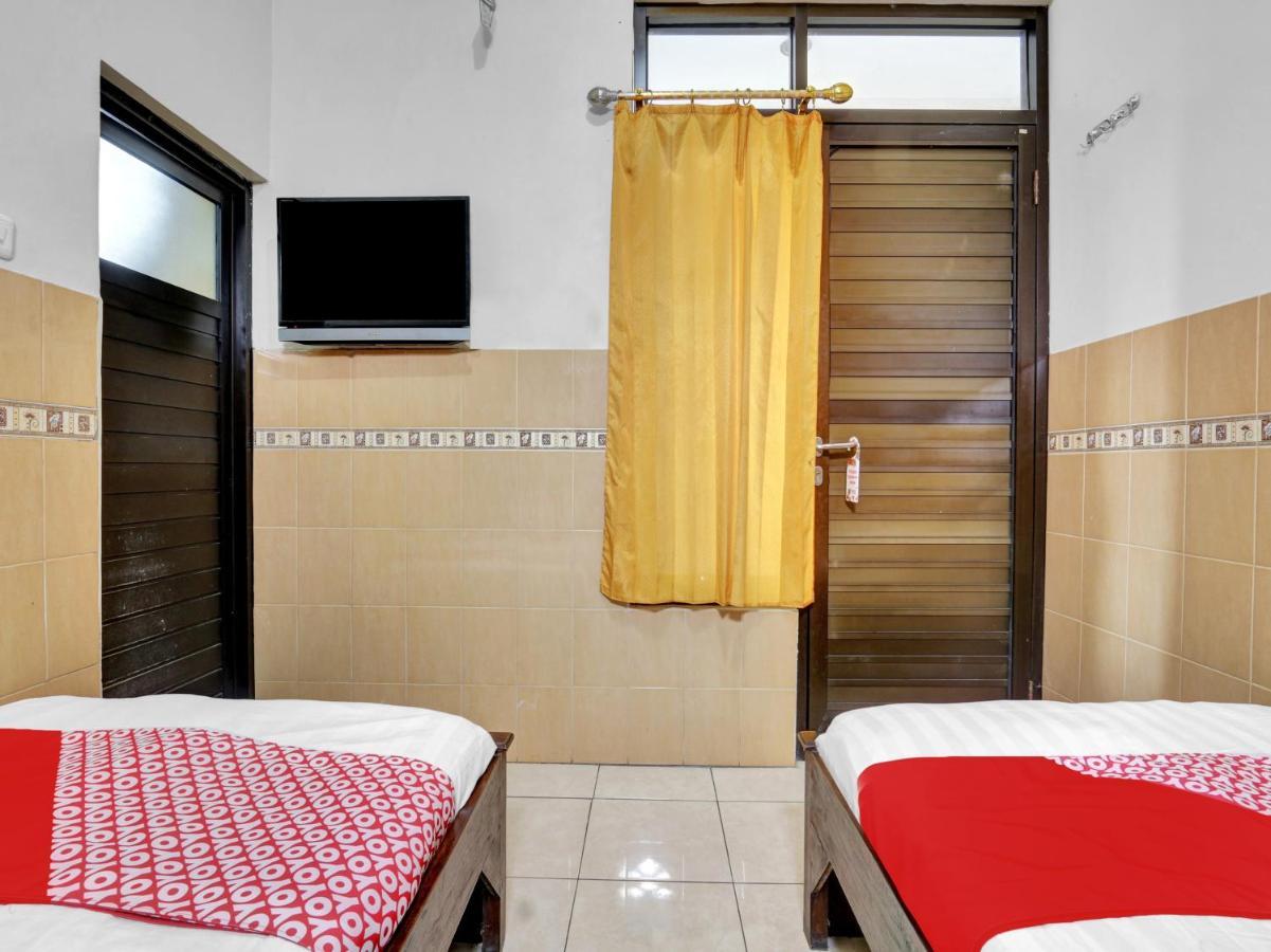 Oyo 90695 Srikandi Nologaten Hotel Yogyakarta Eksteriør billede
