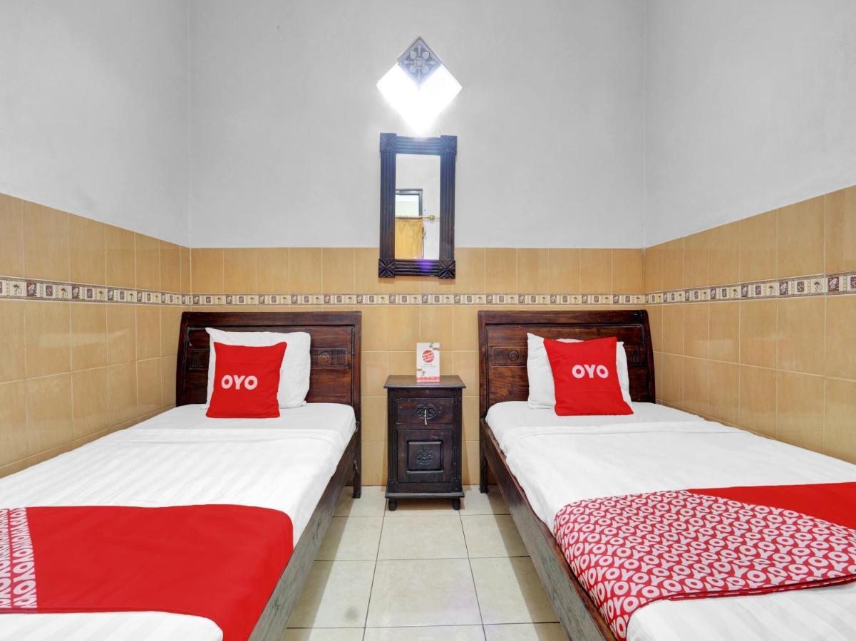 Oyo 90695 Srikandi Nologaten Hotel Yogyakarta Eksteriør billede